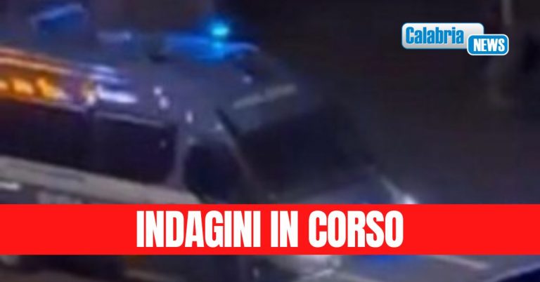Scontri al derby Cosenza-Catanzaro: 13 poliziotti contusi