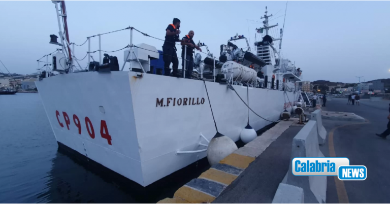 Reggio Calabria, fermati 4 scafisti per favoreggiamento aggravato dell’immigrazione clandestina