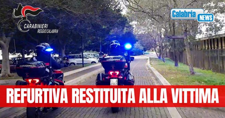 Reggio, 91enne derubato della pensione da 2 donne: cittadino ne ferma una e la consegna ai Carabinieri