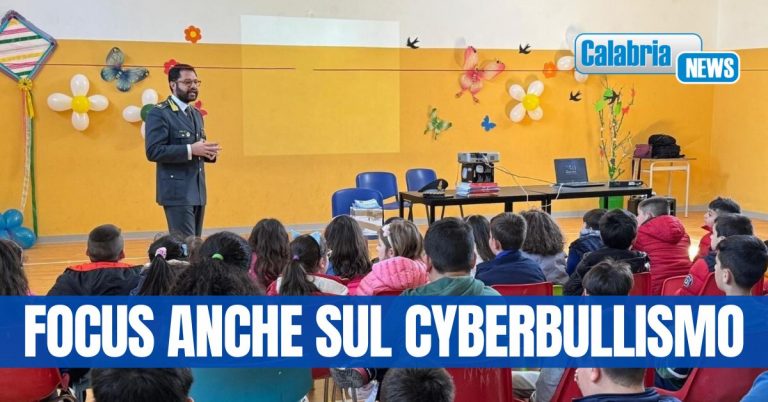 Crotone: Guardia di Finanza nelle scuole per la cultura della legalità