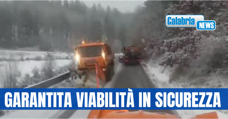 VIDEO-Personale e mezzi Anas in azione sulle Statali 177 e 107 e sulla A2 tra Padula e Campotenese