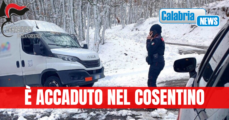 Neve ghiacciata blocca furgone con ossigeno per terapie mediche: soccorso dai Carabinieri Forestale