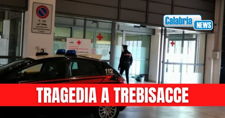 Neonato, dopo parto prematuro in casa, muore in ospedale: indagini in corso