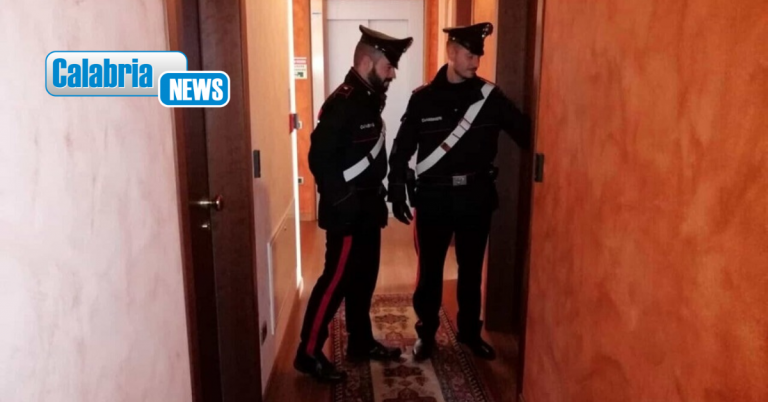 Lamezia, 40enne trovato morto in un B&B a Sant’Eufemia: Indagini serrate dei Carabinieri
