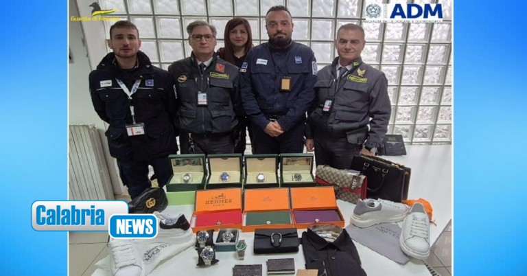All’aeroporto di Lamezia Terme sequestrati orologi e articoli di lusso contraffatti