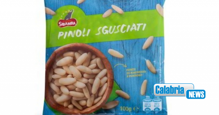Richiamati i pinoli sgusciati ‘Mister Sibamba’ venduti all’Eurospin: cadmio oltre i limiti
