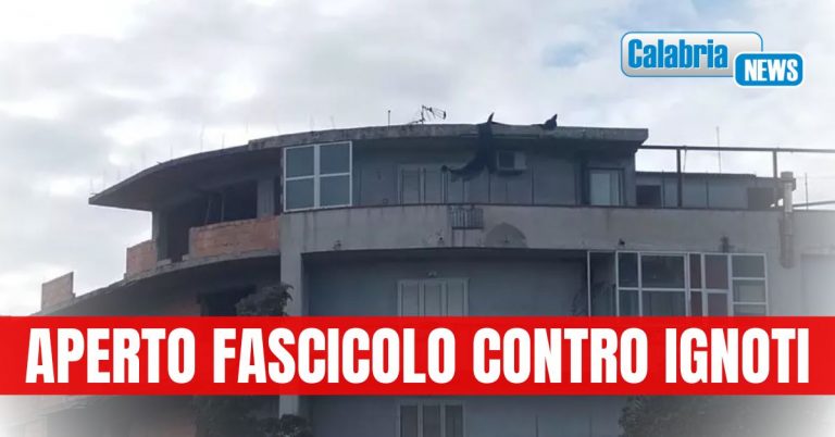 Uomo trovato morto in edificio familiari a Bovalino: si indaga per omicidio