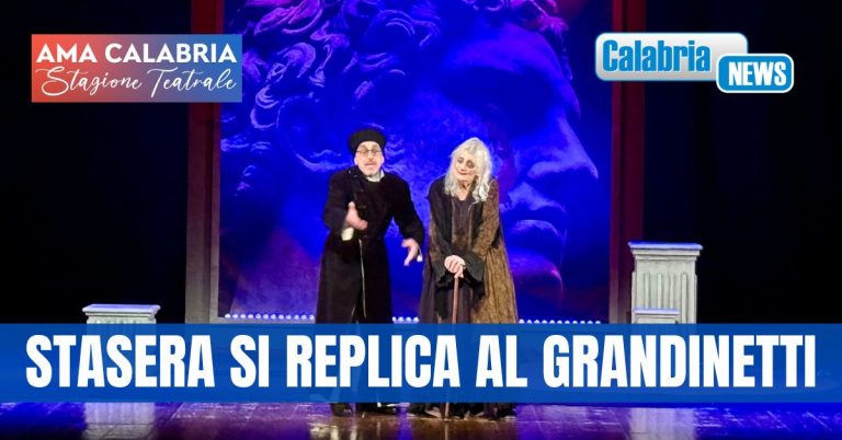 VIDEO-AMA Calabria: Patrizia La Fonte incanta il pubblico con “La morte della Pizia”