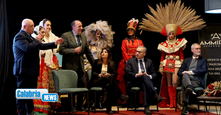 Il Carnevale di Castrovillari, una tradizione che vive da 67 anni: svelato il programma