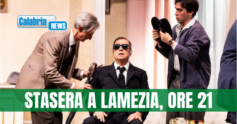 VIDEO-AMA Calabria, a Catanzaro Massimo Ghini e Cruciani fanno ridere e riflettere con “Il vedovo”