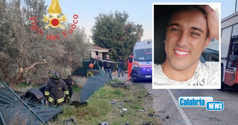Scontro tra due auto a ‘Roccelletta’ di Borgia: muore 35enne, un ferito in gravi condizioni