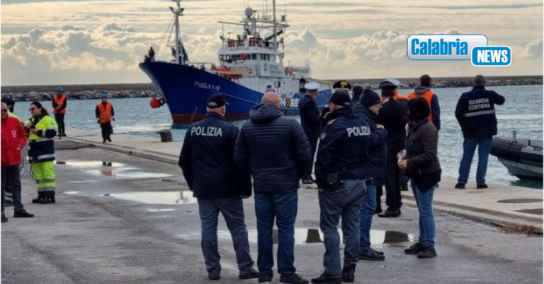 Crotone, la Polizia ferma due scafisti dello sbarco di migranti avvenuto il 2 febbraio