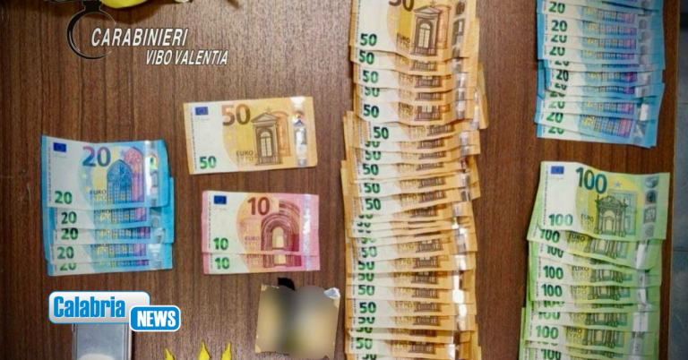 Cocaina e contanti nascosti in un circolo ludico dismesso: arrestato un 38enne nel Vibonese