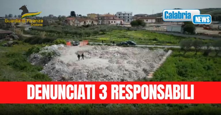 VIDEO-Crotone: Sequestrata discarica abusiva con oltre 2.000 tonnellate di rifiuti pericolosi