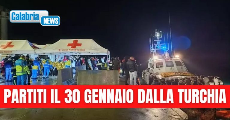 Guardia Costiera salva 130 migranti nel mare in tempesta a sud di Crotone