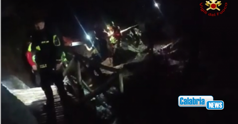 VIDEO-Cade lungo il sentiero del ‘Rifugio Belvedere”: 58enne salvato dai Vigili del fuoco