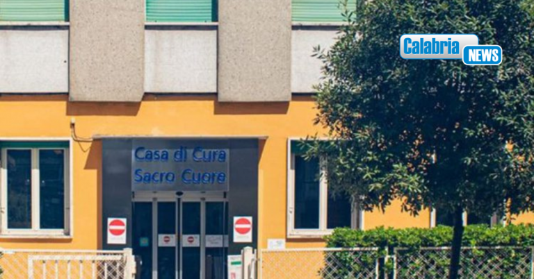 Chiusura punto nascita della clinica ‘Sacro Cuore’ a Cosenza, insorgono le mamme