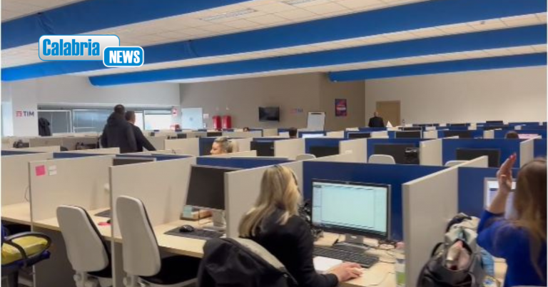 VIDEO-Occhiuto in sedi Konecta Rende e Crotone: felice aver risolto vicenda ex lavoratori Abramo