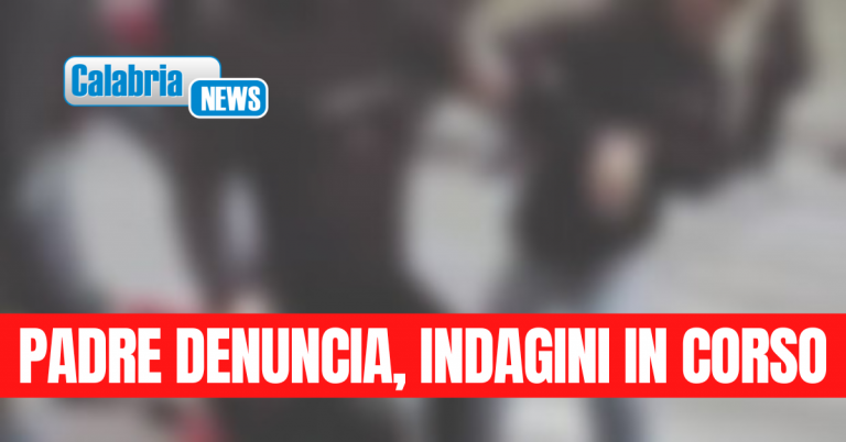 Catanzaro, si rifiuta di unirsi a gruppo violento: ragazzo accoltellato all’uscita di scuola