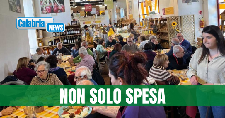 Cosenza, il mercato di Campagna Amica è sempre più esperienza per turisti e modello di accoglienza