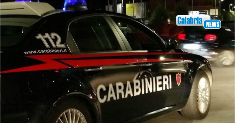 Dopo un incidente stradale aggrediscono i Carabinieri: arrestati due 37enni nel Cosentino