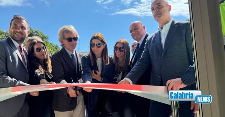 Inaugurato a Caulonia il Centro per l’impiego. Calabrese: “presidio importante per giovani e lavoratori”