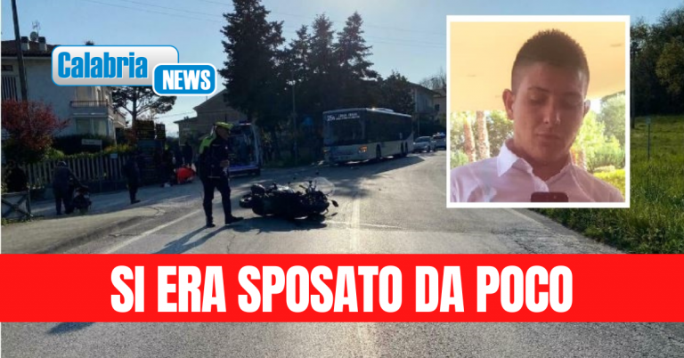 Violento impatto moto-bus nelle Marche, muore un 23enne originario di Corigliano