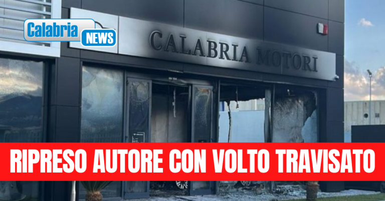 Incendiata a Campo Calabro la concessionaria di auto “Calabria Motori” di Emanuele Ionà