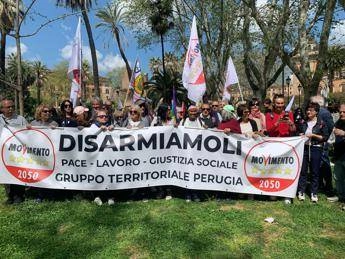 M5S in piazza a Roma contro il riarmo. Conte: “Stiamo piantando un pilastro per costruire un’alternativa”