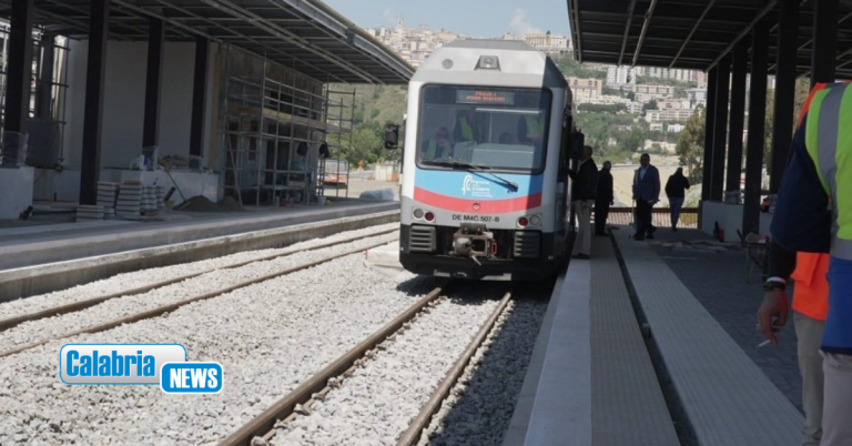 FOTO-Oggi primo viaggio collaudo su Metropolitana Catanzaro, lavori ultimati entro fine anno