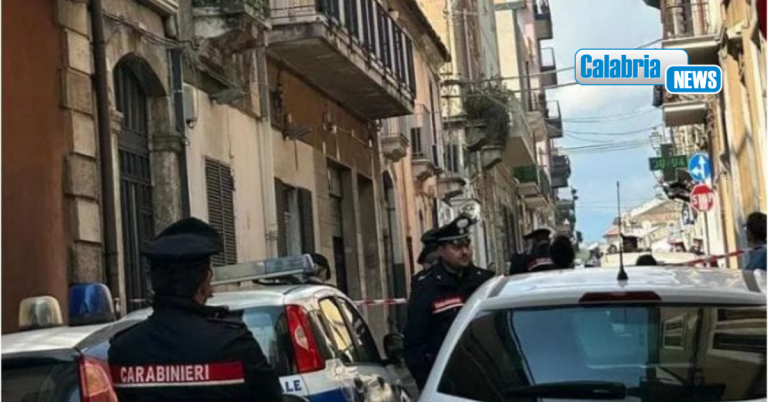 Tragedia nel Catanese: Bimba di 7 mesi muore dopo essere stata lanciata dal balcone dalla madre