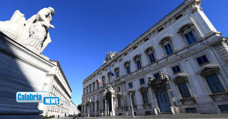 Governo, infiltrazioni mafiose: sciolti i Comuni di Badolato e Casabona