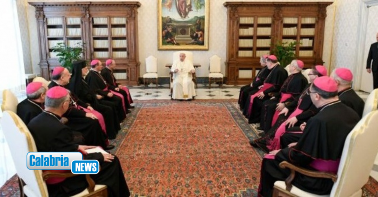 Morte Papa Francesco, Vescovi Calabria: “Grati al Signore per questo fedele profeta del nostro tempo”