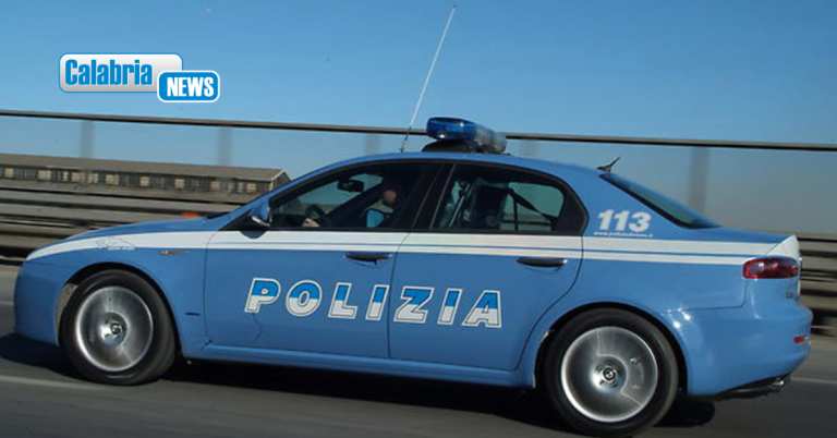 Crotone, minaccia la sorella armato di un’ascia: 36enne arrestato dalla Polizia