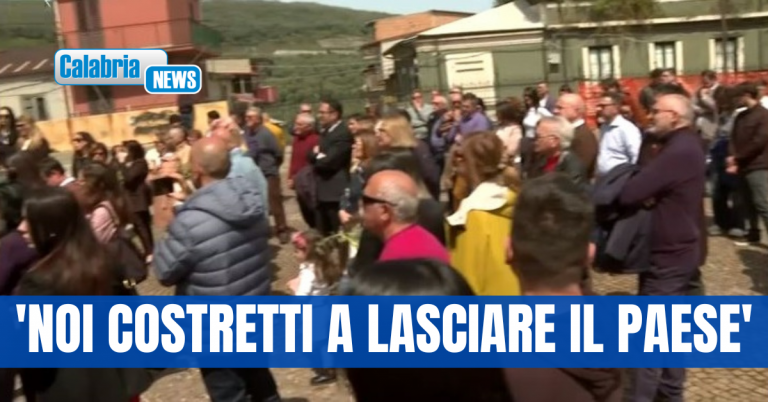Pochi in piazza a Seminara: madre vittima stupro di gruppo ‘ieri non è stata bella pagina’
