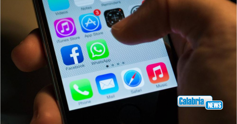 Whatsapp, l’ultimo pericoloso virus viaggia in chat: ecco come difendersi