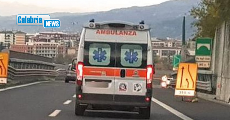 Incidente sul lavoro in un cantiere sull’A2 nel cosentino: morto operaio 55enne di Lamezia Terme