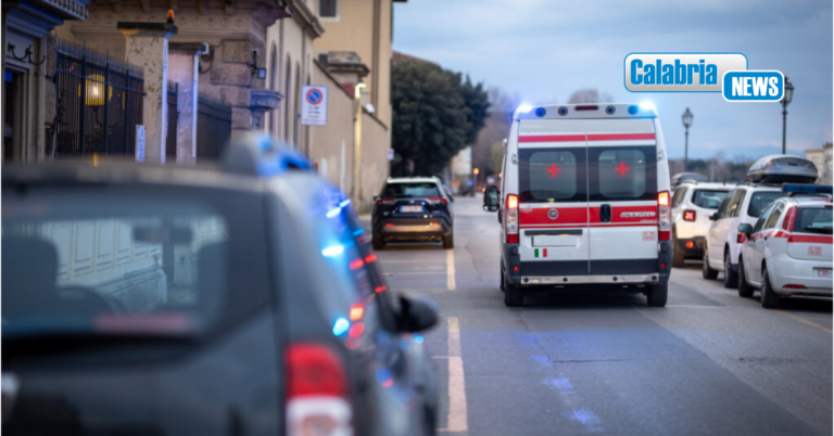 Cosenza, malore fatale al volante in pieno centro: meccanico perde la vita