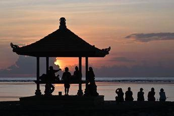 Indonesia, mega blackout spegne Bali: aeroporto in tilt