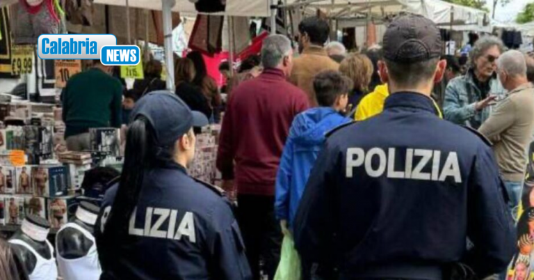 Tenta estorsione ad ambulante durante feste Mariane a Crotone: individuato e arrestato