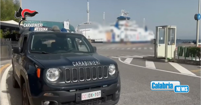 VIDEO-Sbarca a Messina in arrivo dalla Calabria con 4 kg di cocaina: arrestato per traffico di droga