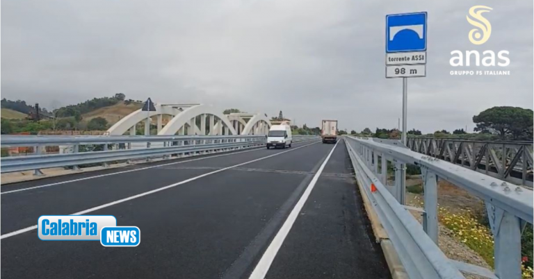 VIDEO-Aperto al traffico il nuovo ponte sul torrente ‘Assi’ lungo la SS106 Jonica a Monasterace