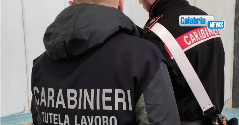 Lavoratori in nero e sanzioni per oltre 9mila euro a titolare ditta edile con cantiere a Le Castella