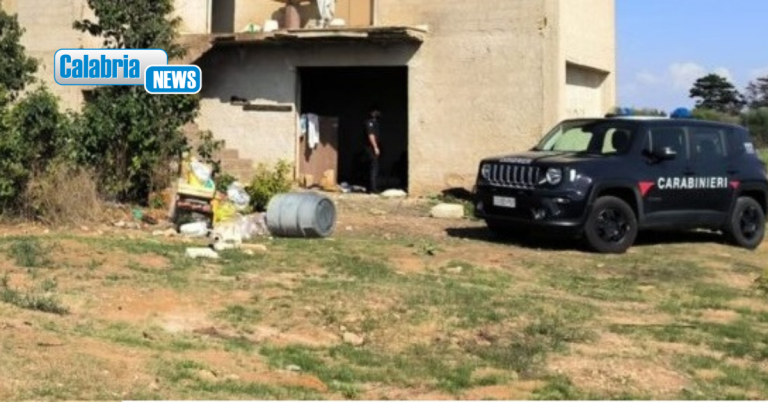Armi e munizioni scoperte in un vecchio casolare, uomo arrestato a Galatro
