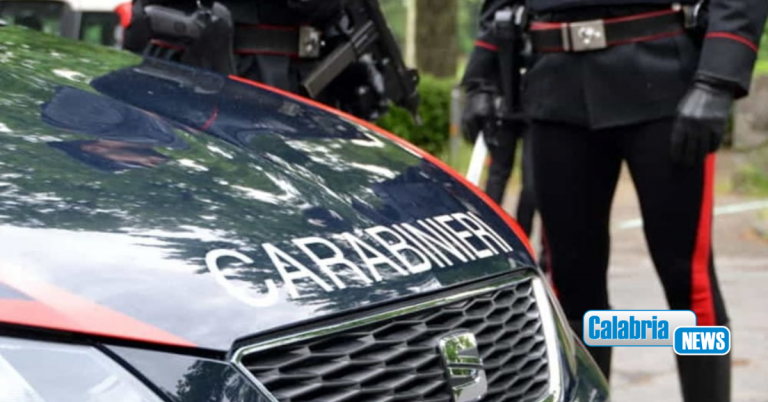 Lamezia, Carabinieri mettono i sigilli a casa popolare occupata abusivamente da un 45enne