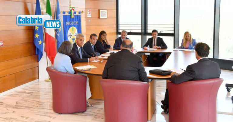 Trasporti, Giunta regionale: più corse e collegamenti durante il periodo estivo