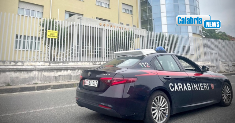 Lamezia, 64enne arrestato in flagranza mentre tenta di rubare un’autovettura