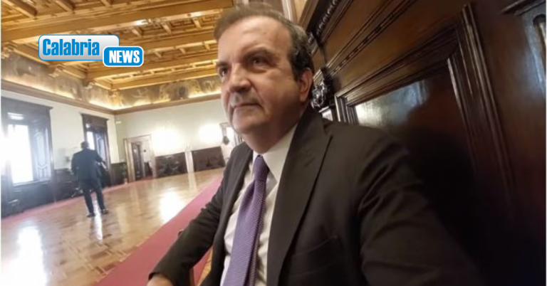 Bancarotta fraudolenta, condannato anche in appello il sen. Mario Occhiuto, ex sindaco di Cosenza