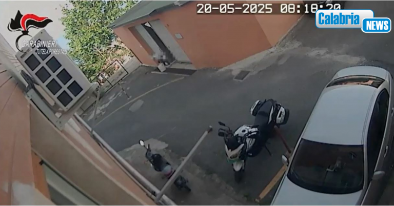 VIDEO-Sversa rifiuti sanitari anche a rischio infettivo in griglie acque: denunciata infermiera di Paola