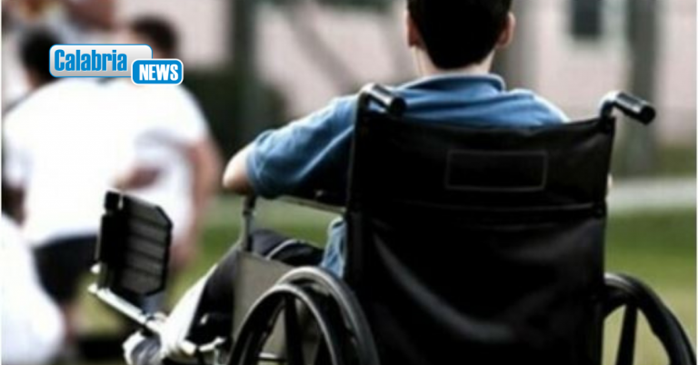 Trasporto negato a un bimbo disabile nel Cosentino, Azione denuncia: Grave violazione dei diritti